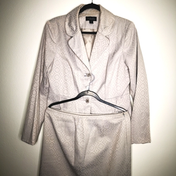 Isabella Women's 12 Suit and Skirt Formal Wear Set Vintage High Quality Circular - Picture 3 of 16